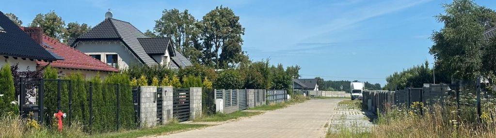 Uzbrojona płaska działka blisko lasu. dobrzewino!