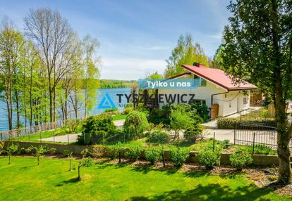 Dom nad jeziorem z cudownym widokiem.