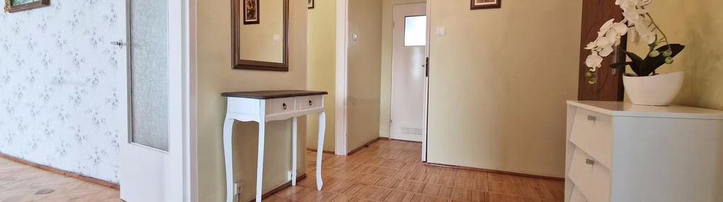 Czteropokojowe z potencjałem. loggia. przylesie.