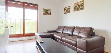 Kapelanka 6a 54,5m2, 2 osobne pokoje, garaż