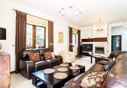 Piękny, klimatyczny dom  w doskonałej lokalizacji