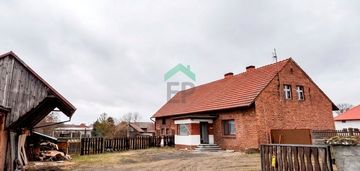 Dom w urokliwej lokalizacji na dużej działce