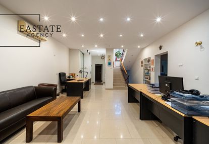 Wyjątkowy dom na biuro z ogrodem na saskiej kępie