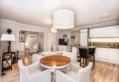 Gotowe do wejścia, z ogródkiem, tarasem, kominkiem