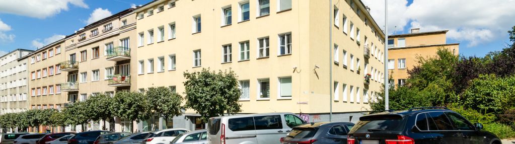 Przestronne mieszkanie pod kamienną górą