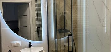 Nowoczesne i w pełnie urządzone mieszkanie