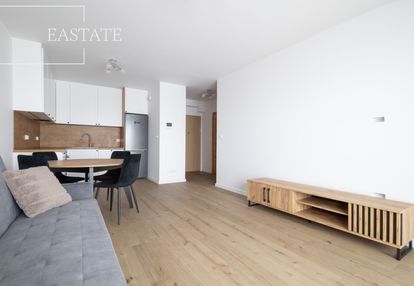 Nowy blok, siłownia, miejsce postojowe, piwnica