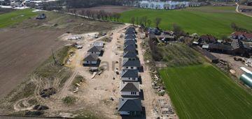 Parterowy dom blisko lasu i jeziora