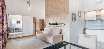 Wysokie sufity w nowym bloku.