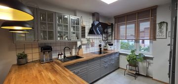 Dom blisko morza — nowoczesny komfort w spokojnej