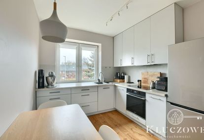 2 oddzielne pokoje, po remoncie, podgórna 62.