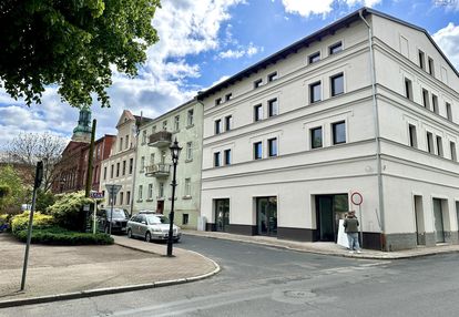 Mieszkania w odrestaurowanej kamienicy przy parku