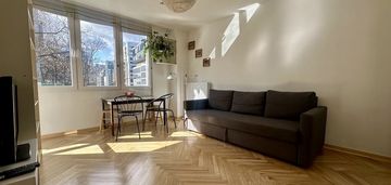 *apartament przy ul. królewskiej  w centrum*