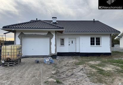 Wolnostojący, parterowy dom blisko stacji pkp