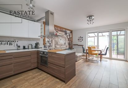 Przestronny dom 92 m² z ogródkiem i tarasem