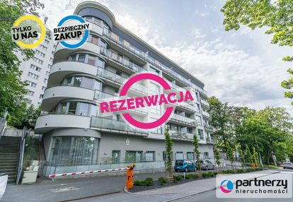 2 pokoje z dużym tarasem i miejscem postojowym