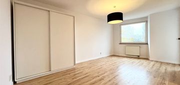 Nowsze budownictwo 2 pokoje z dużym balkonem