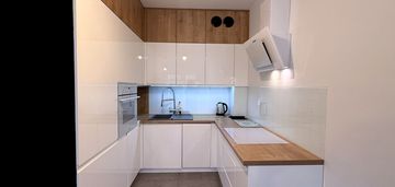 Ładne 2 pok. z kl i mp w centrum pruszcza