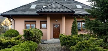 Dom z kominkiem i ogrodem hałcnów/bielsko-biała
