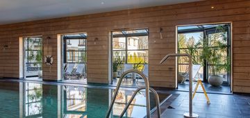 Dwupoziomowy apartament w cristal resort