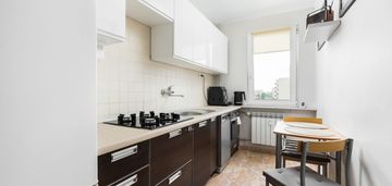 Grochów| 8 piętro | 2 pokoje | dobra lokalizacja