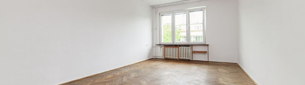 Ciche, słoneczne, metro rondo daszyńskiego.