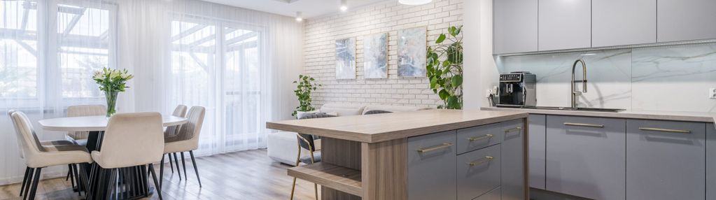 Bezczynszowy dom z ogrodem zimowym straszyn