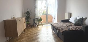 Mieszkanie z m-c postojowym w garażu.