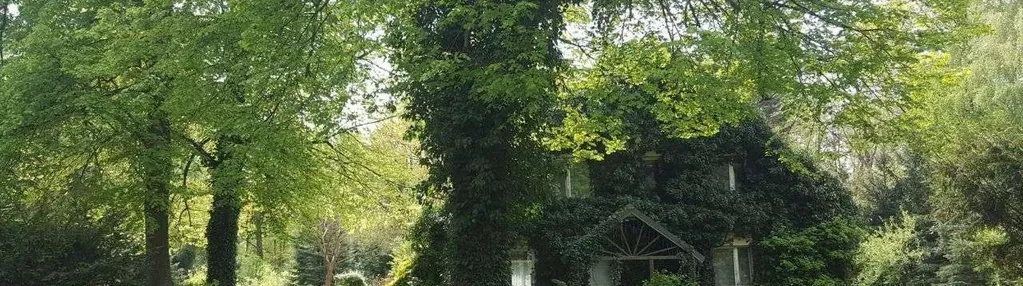 Sprzedam dom w ładnym ogrodzie w gminie Prażmów