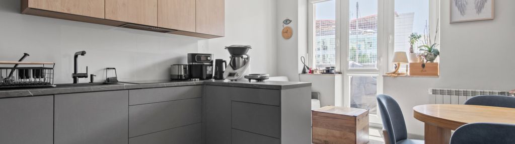 3 pokoje w kamienicy / 54m2 / grochowska