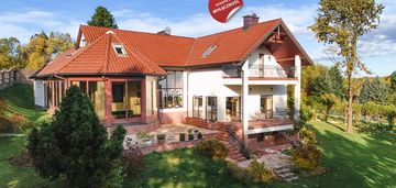 Piękny dom w dobrej cenie na atrakcyjnej działce