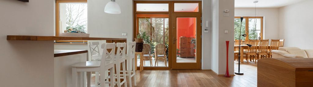 Dom z działką nad jeziorem