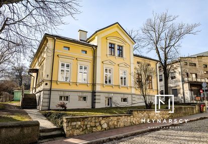 2 pokoje z ogrodem i garażem w centrum