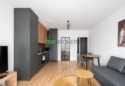 Nowoczesne i eleganckie trzy pokoje, garaż