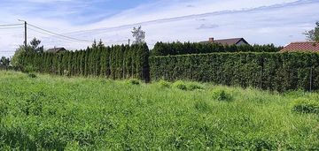 Atrakcyjna działka koło błonia.