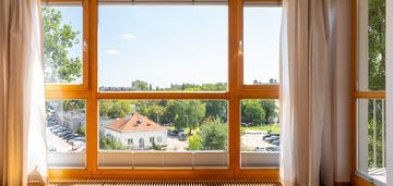 Przestronne, jasne, z balkonem, na sadybie!