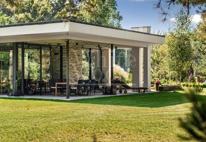 Parterowy dom z lasem sosnowym działka 9662m2