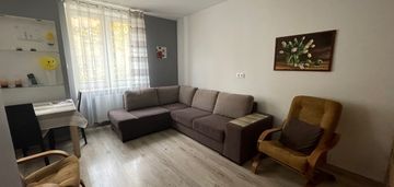 *** ładne mieszkanie na parterze ***