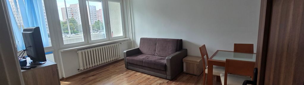 Atrakcyjne ciche 3 pokoje; balkon, meble