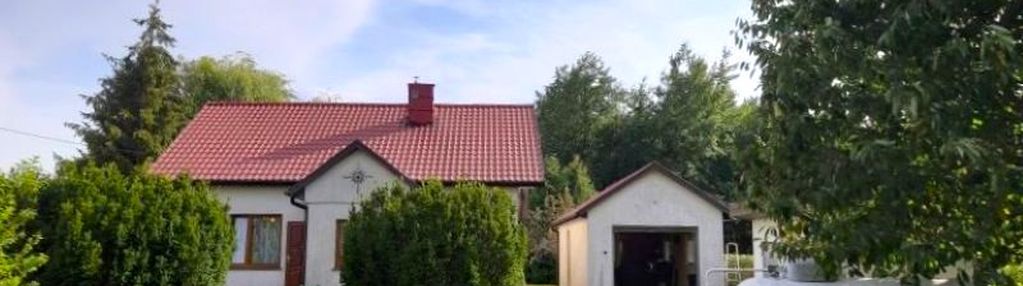 Zadbany dom w małej, cichej wiosce