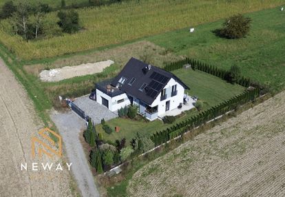 Energooszczędny wolnostojący dom gotowy do wejścia