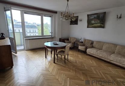 3-pokojowe mieszkanie na śródmieściu