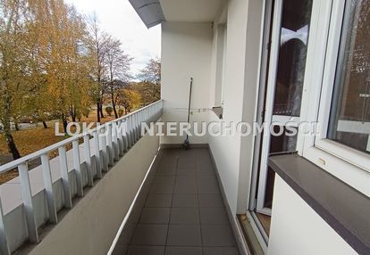 M-4 ul. jana karskiego i piętro z balkonem