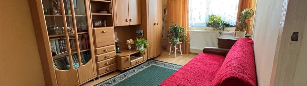 2 pokoje na 2 piętrze z balkonem
