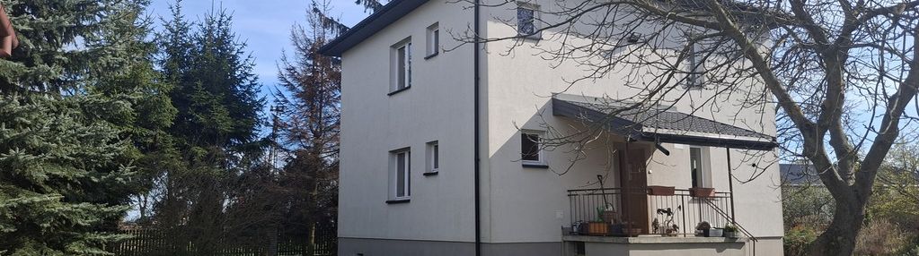 Dom o pow: ok. 200 m² z 3 działkami po 1600m²