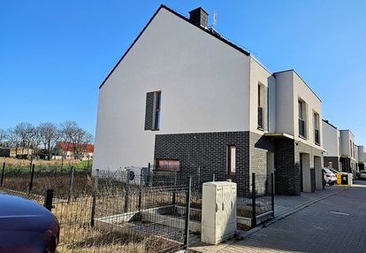 Bliźniak/księginice/kobierzyce garaż pompa ciepła