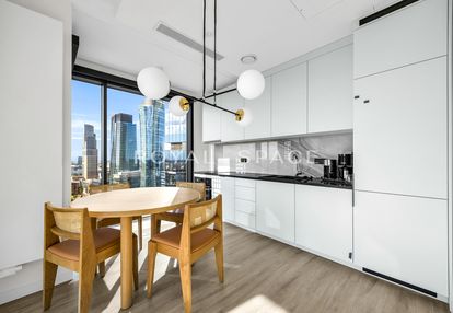 Nowoczesny apartament z widokiem na wolę! | top