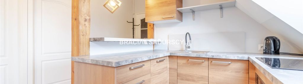 Bronowice małe 2 pok mieszkanie 40m/50m poddasze