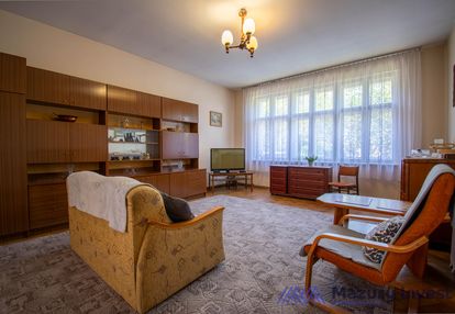 Przestronne i wysokie mieszkanie w kamienicy