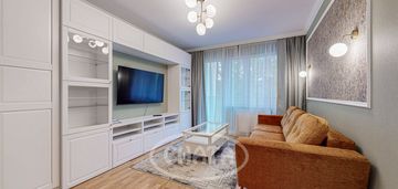 Stylowe/2 pokojowe/kominek/winda